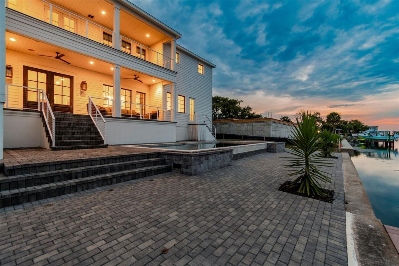5811 Mariner Street, Tampa, FL 33609 Photo