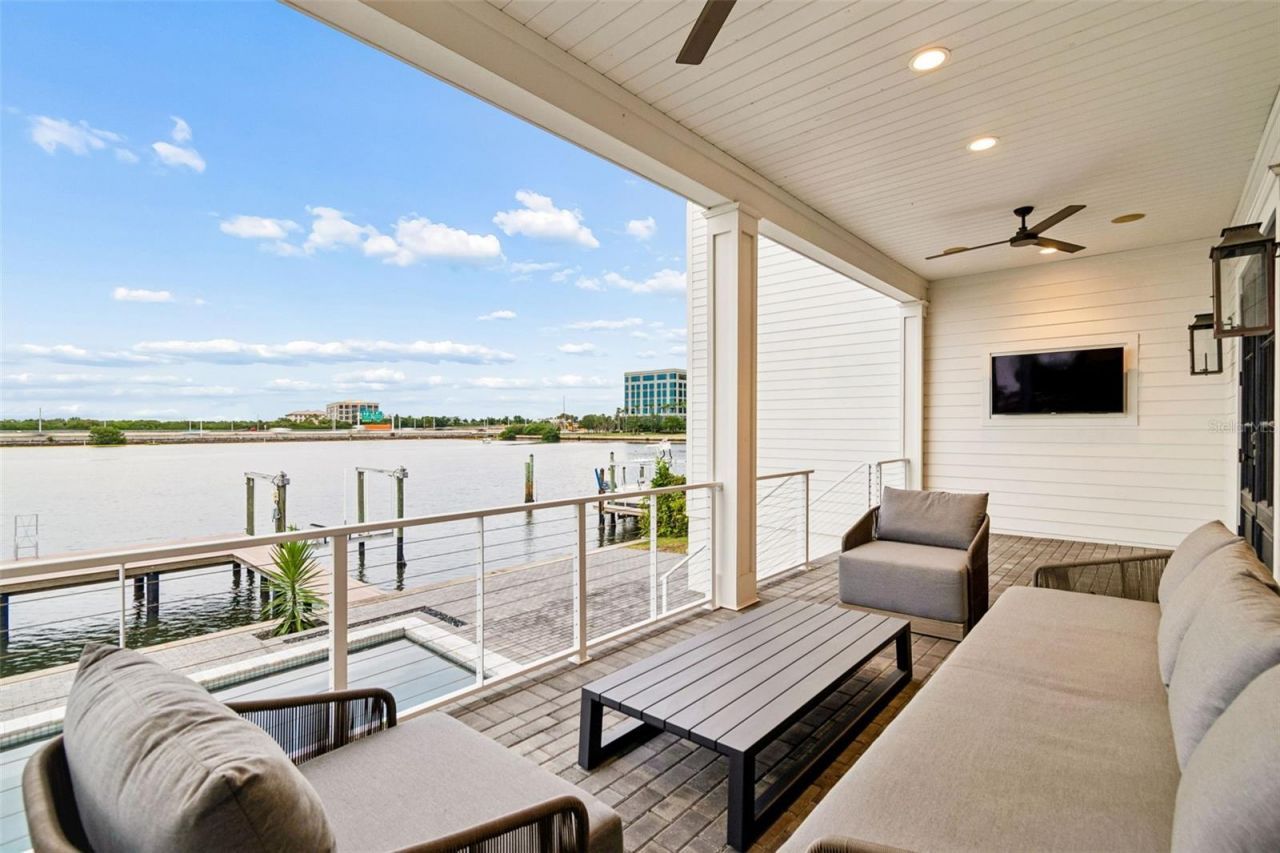 5811 Mariner Street, Tampa, FL 33609 Photo