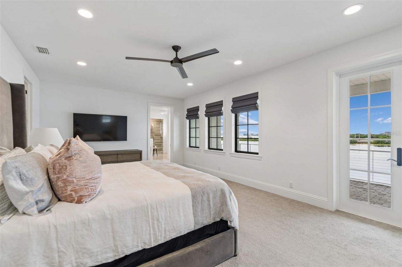 5811 Mariner Street, Tampa, FL 33609 Photo