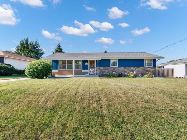 5704 Bradford AVENUE, Racine, WI 53406
