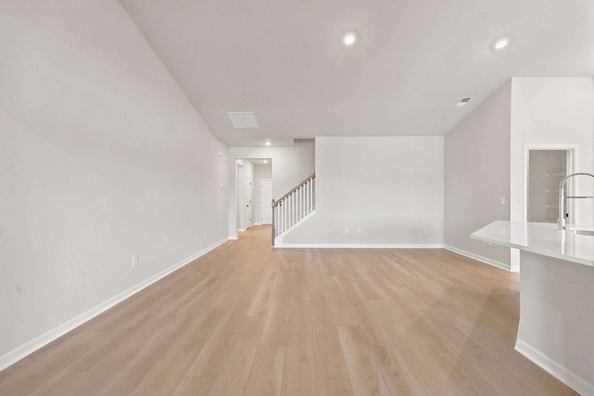 334 Kindred Spirit Dr  Photo 15