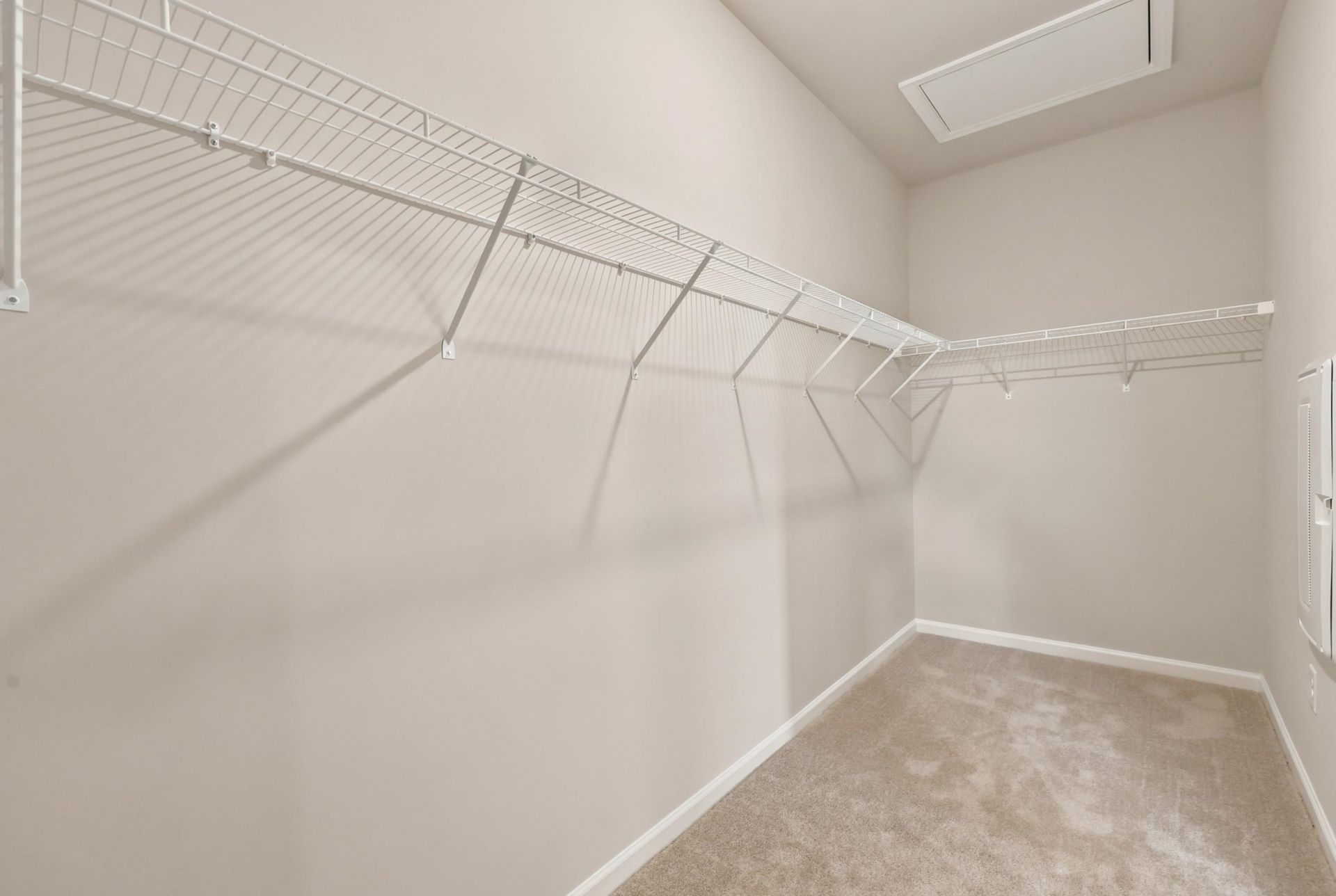 334 Kindred Spirit Dr  Photo 35