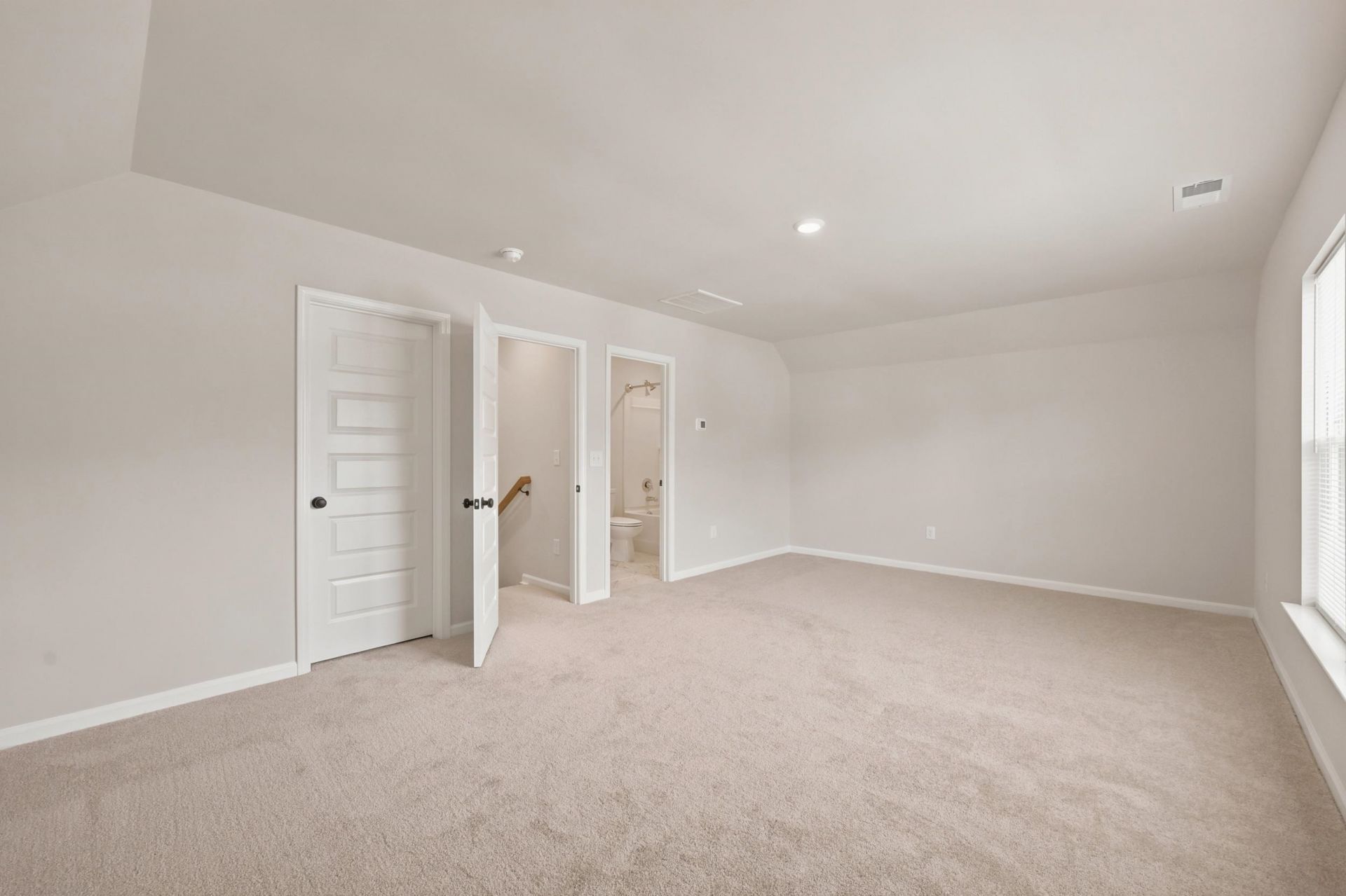 334 Kindred Spirit Dr  Photo 39
