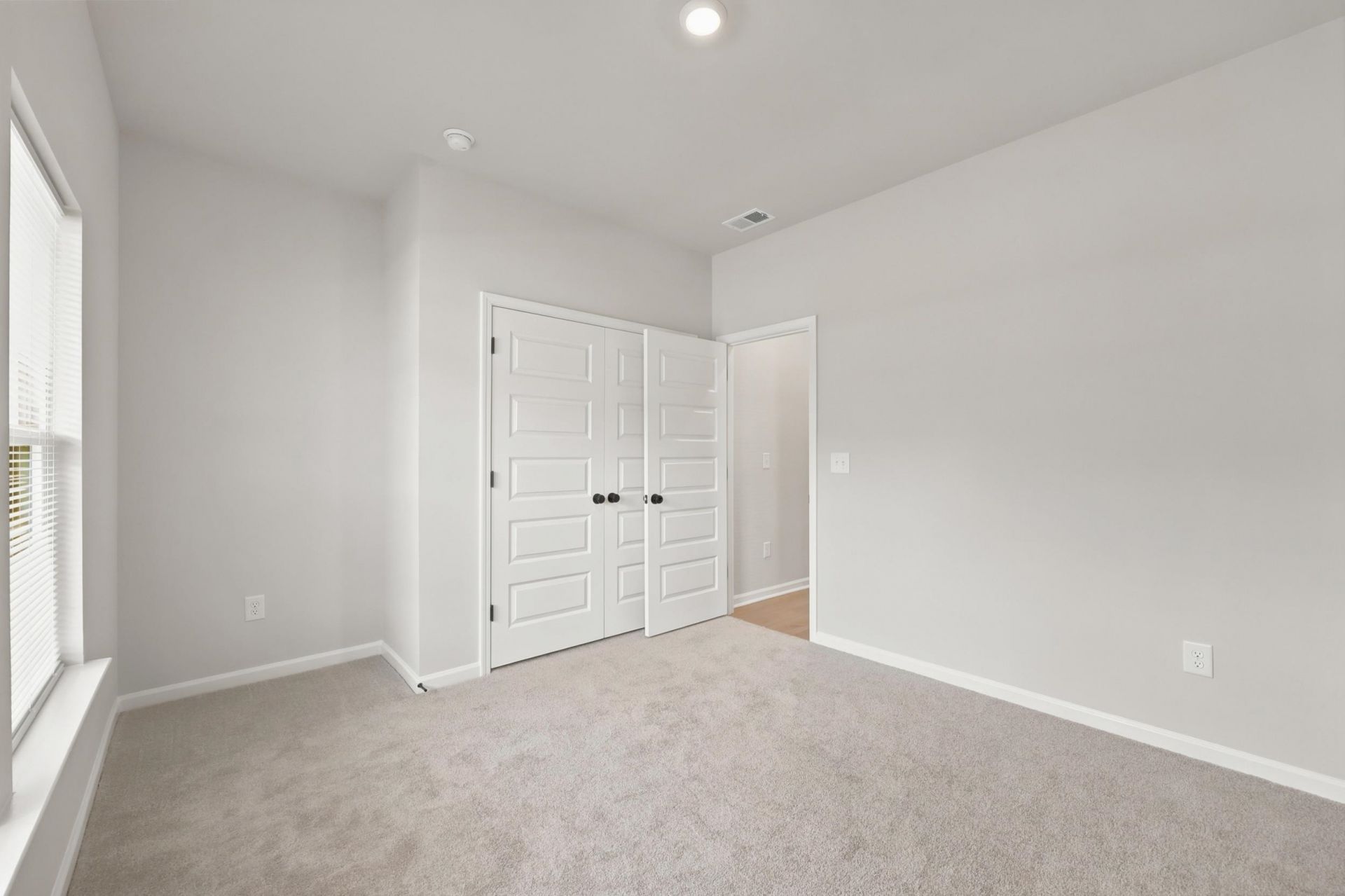 334 Kindred Spirit Dr  Photo 7