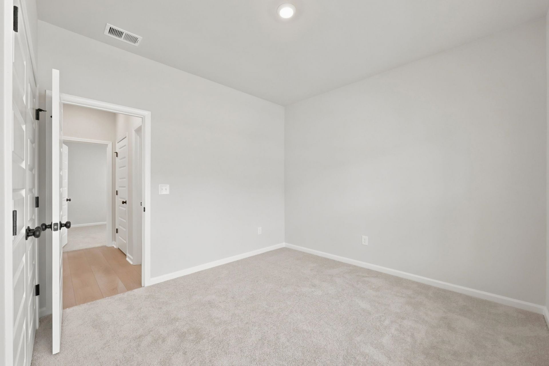 334 Kindred Spirit Dr  Photo 8