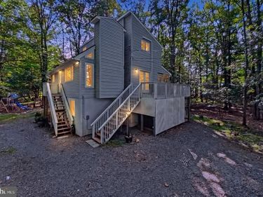 5145 HUMMINGBIRD DRIVE, POCONO SUMMIT, PA 18346