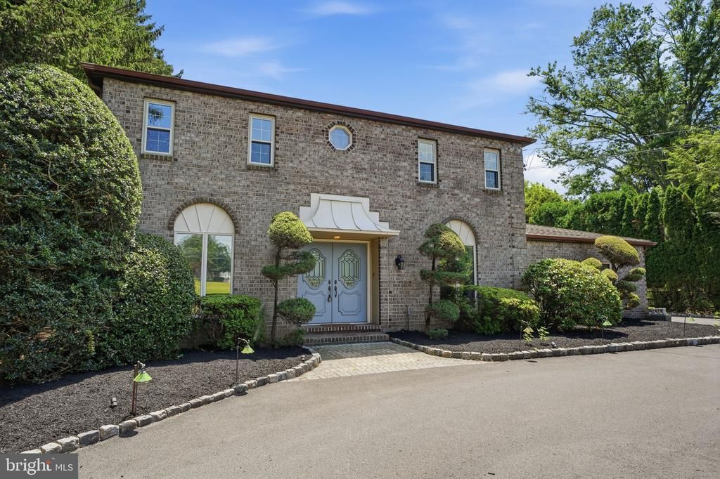 560 LOWER HOLLAND ROAD, SOUTHAMPTON, PA 18966