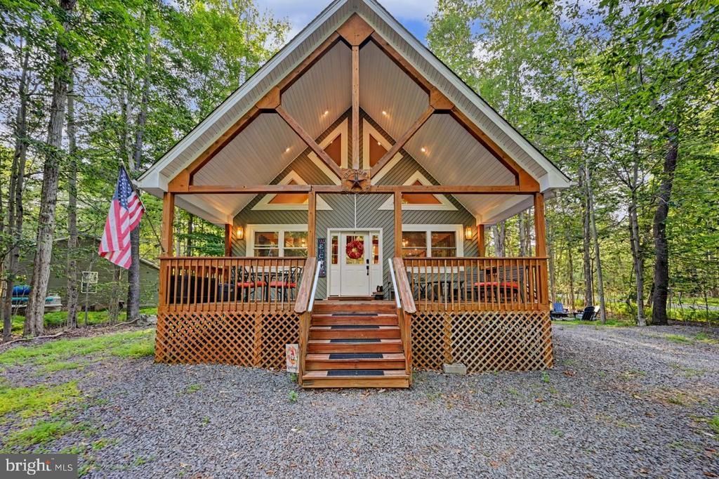 5376 CONOQUENISSING DRIVE , POCONO LAKE, PA 18347