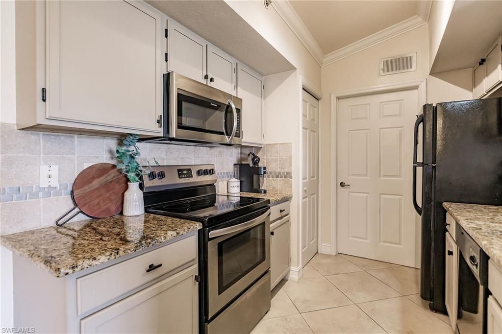 4620 Saint Croix Ln , Unit 934, Naples, FL 34109 Photo