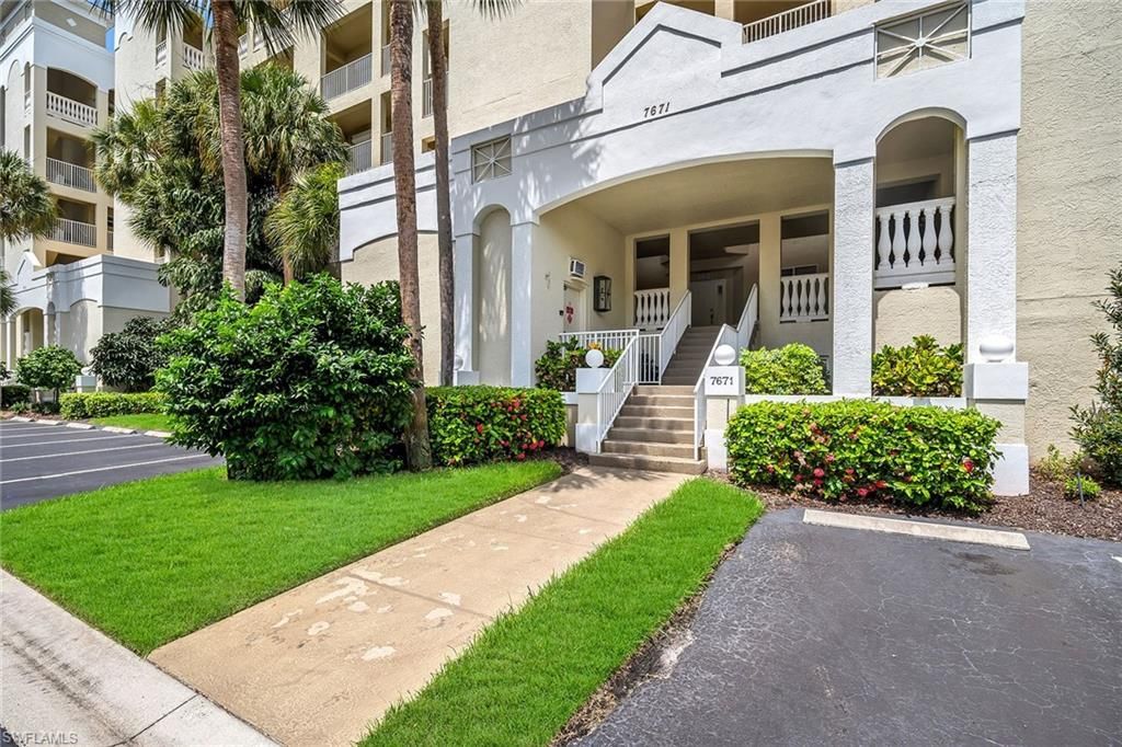 7671 Pebble Creek Cir , Unit 105, Naples, FL 34108 Photo