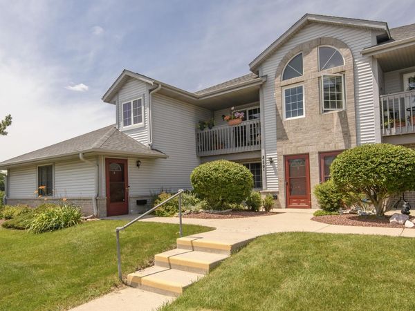 859 Quinlan Dr, Unit A, Pewaukee, WI 53072