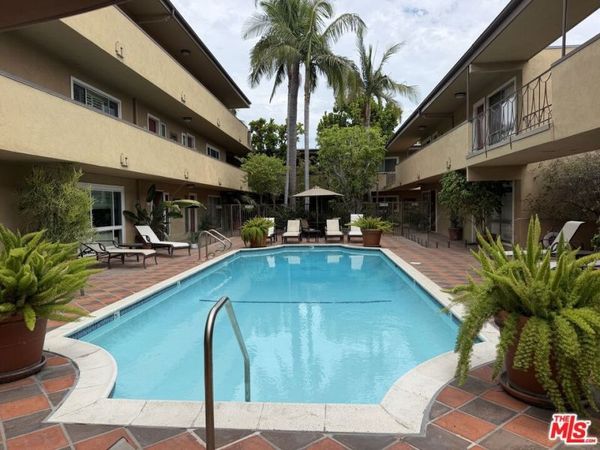 970 Palm Avenue, Unit 216, West Hollywood, CA 90069