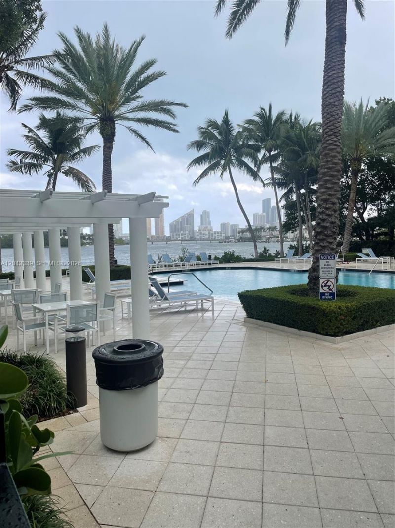 3155 NE 184th St , Unit 8105, Aventura, FL 33160 Photo