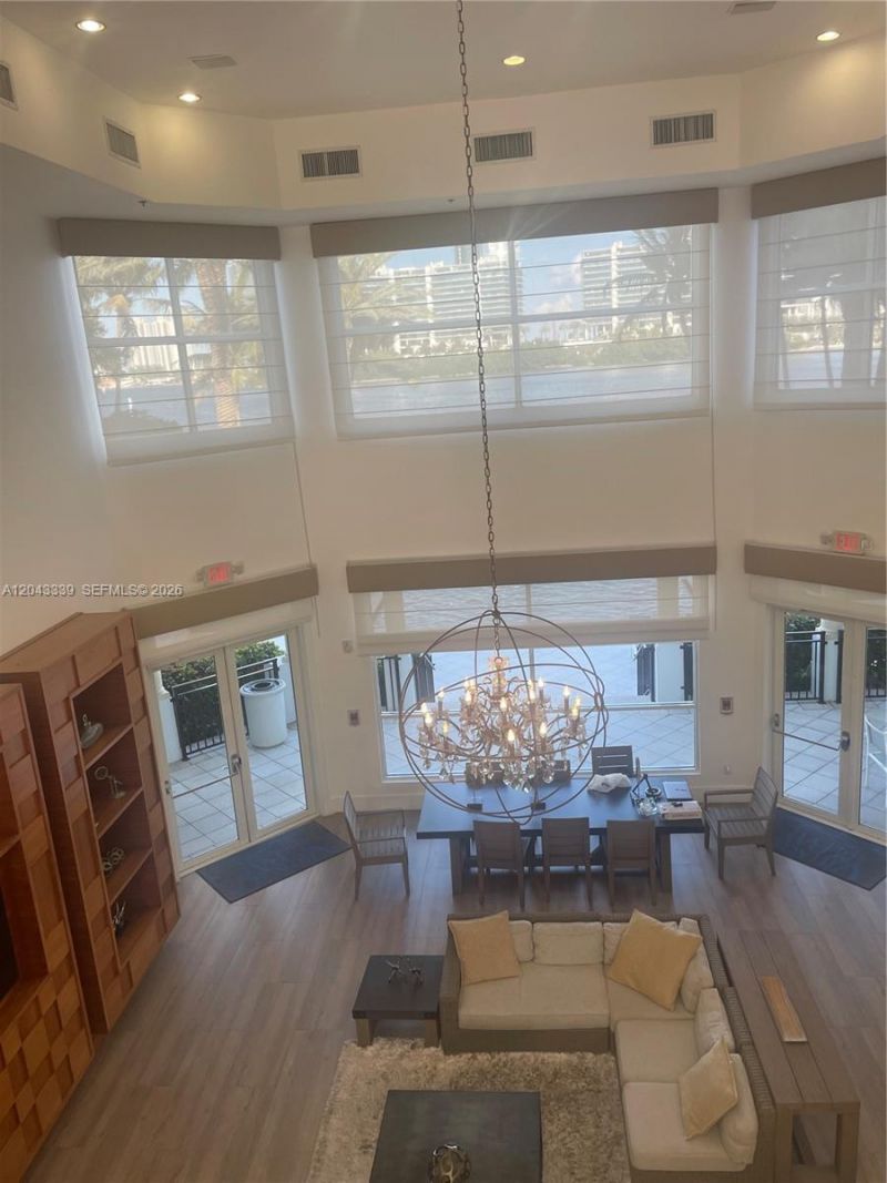 3155 NE 184th St , Unit 8105, Aventura, FL 33160 Photo