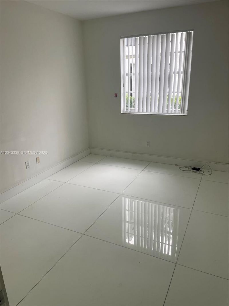 3155 NE 184th St , Unit 8105, Aventura, FL 33160 Photo