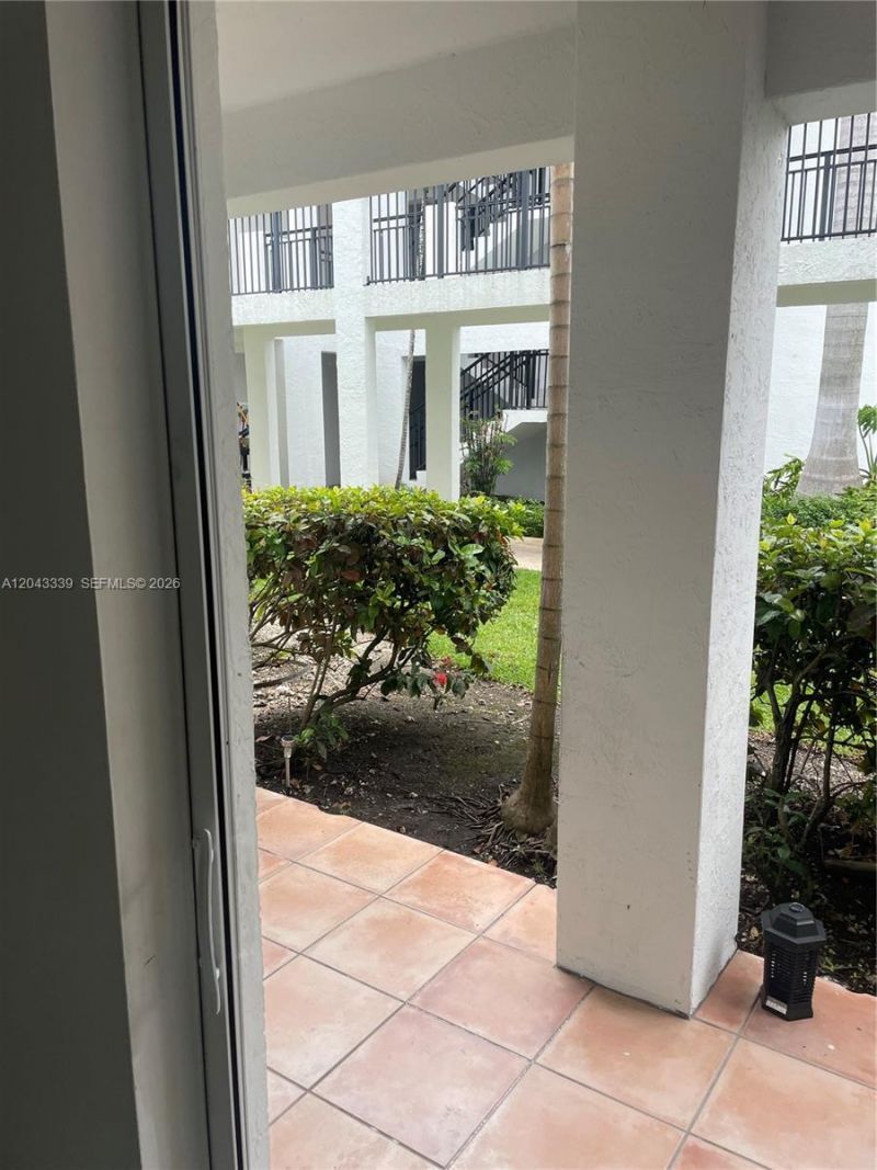 3155 NE 184th St , Unit 8105, Aventura, FL 33160 Photo