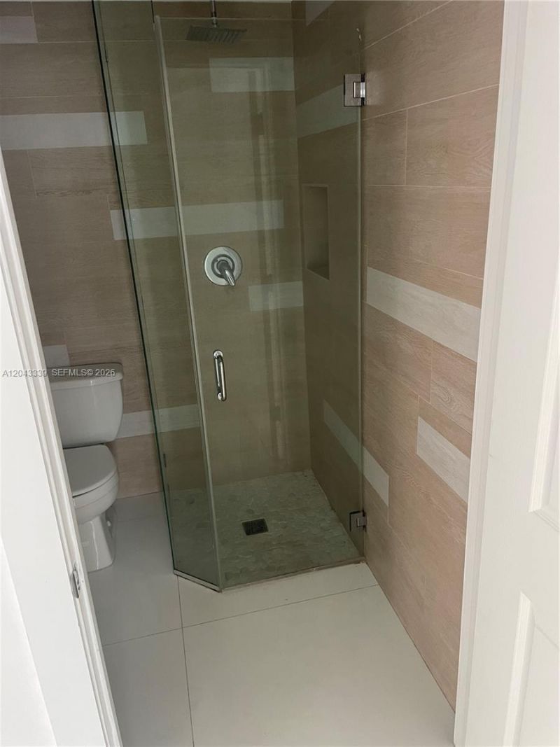 3155 NE 184th St , Unit 8105, Aventura, FL 33160 Photo