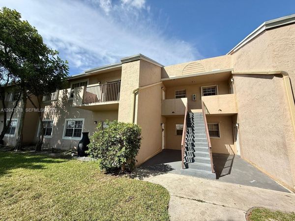 2151 NW 96th Ter , Unit 15G, Pembroke Pines, FL 33024