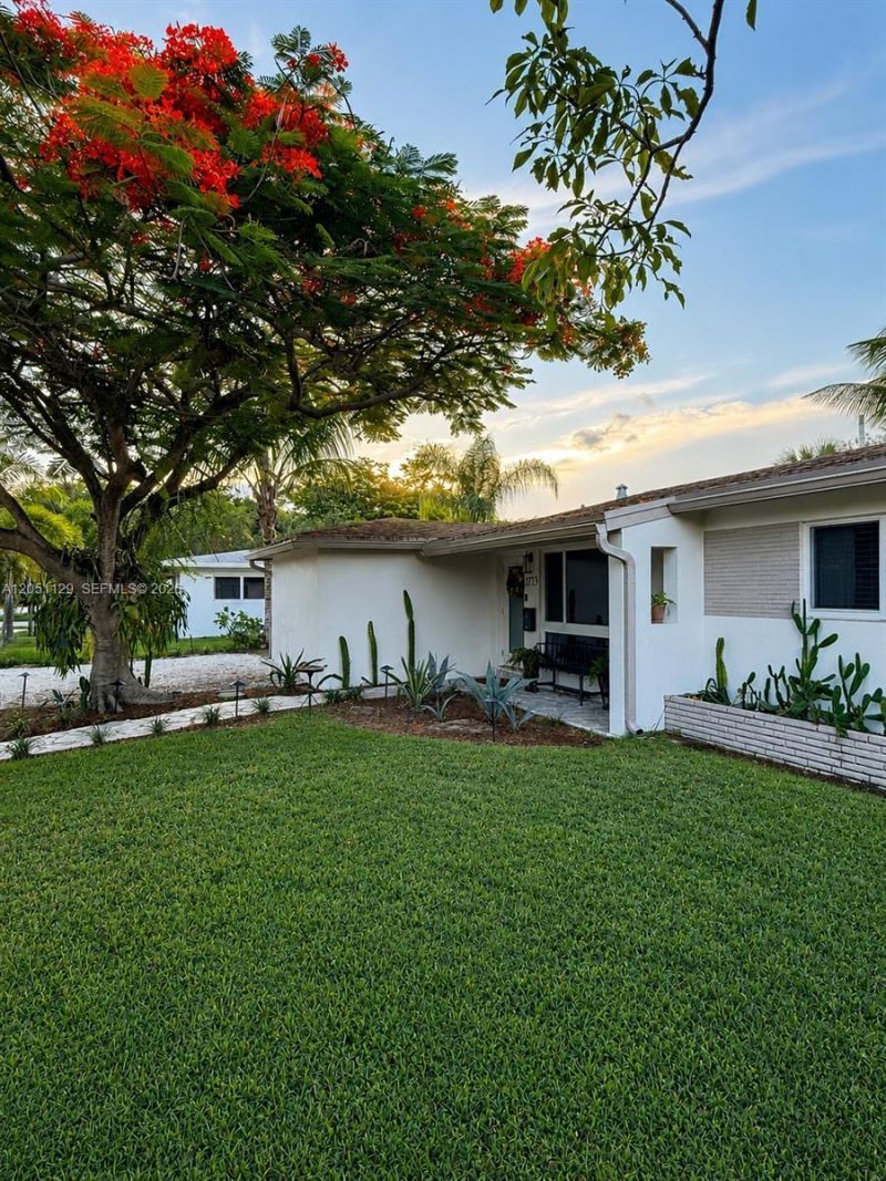 1713 SW 10th Ct, Fort Lauderdale, FL 33312 Photo