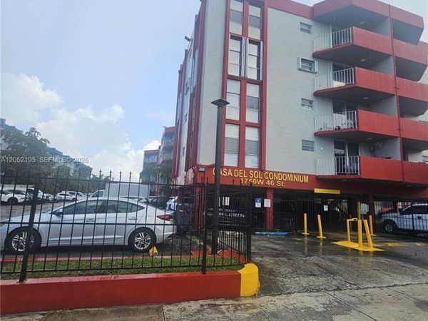 1750 W 46th St , Unit 518, Hialeah, FL 33012