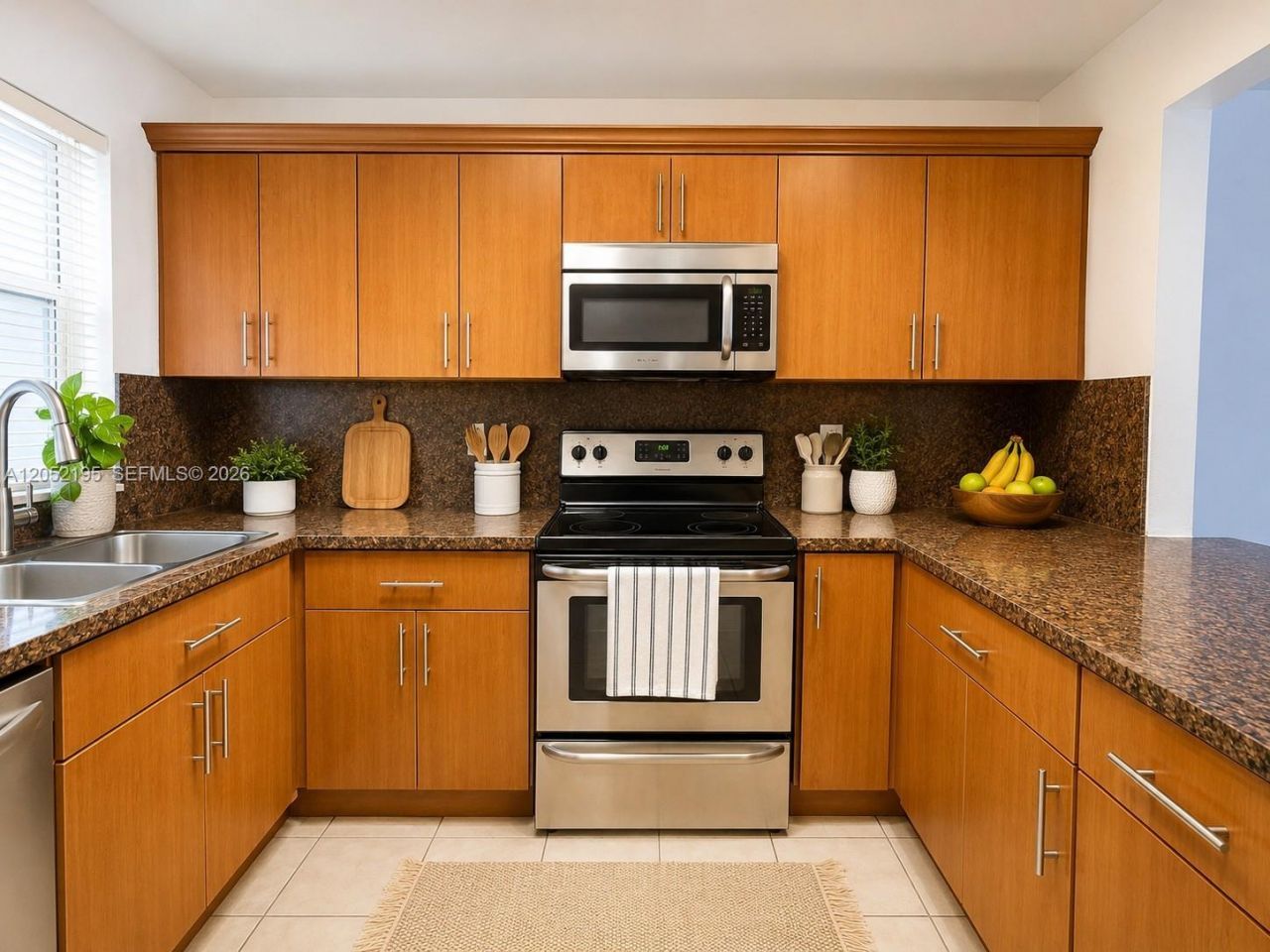 1750 W 46th St , Unit 518, Hialeah, FL 33012 Photo