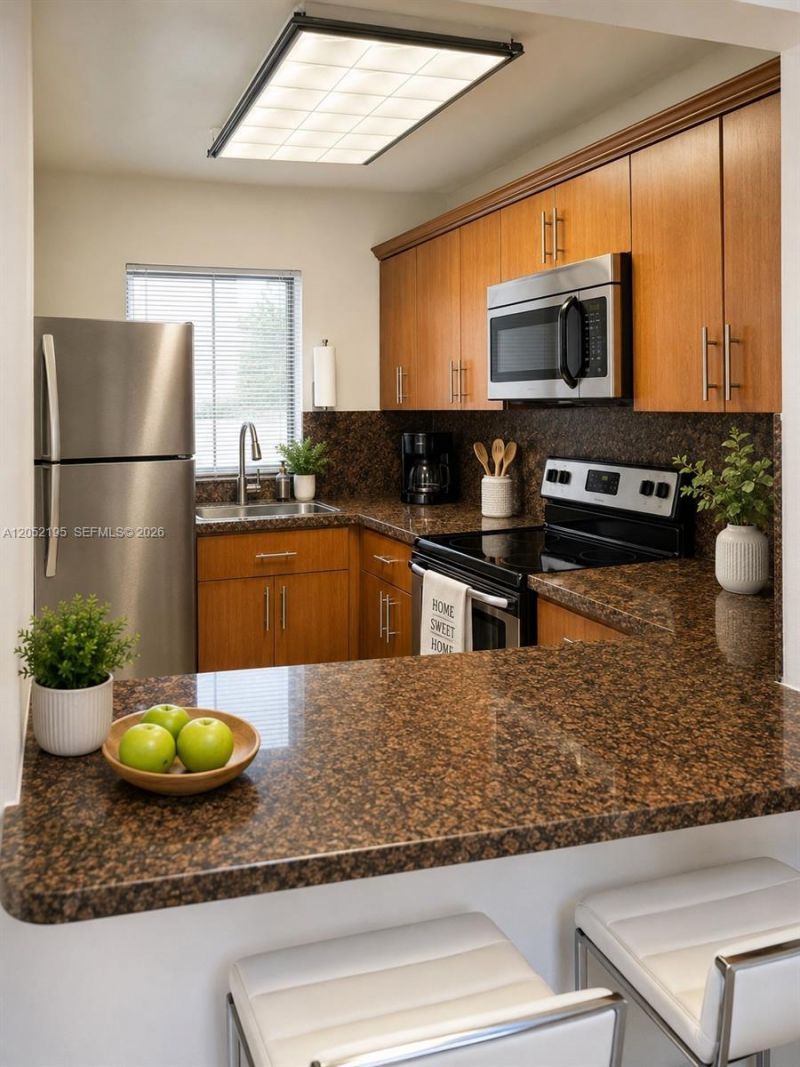 1750 W 46th St , Unit 518, Hialeah, FL 33012 Photo