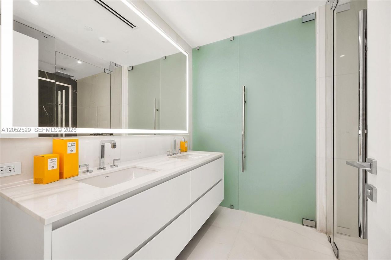 300 Biscayne Boulevard Way , Unit 1705W, Miami, FL 33131 Photo