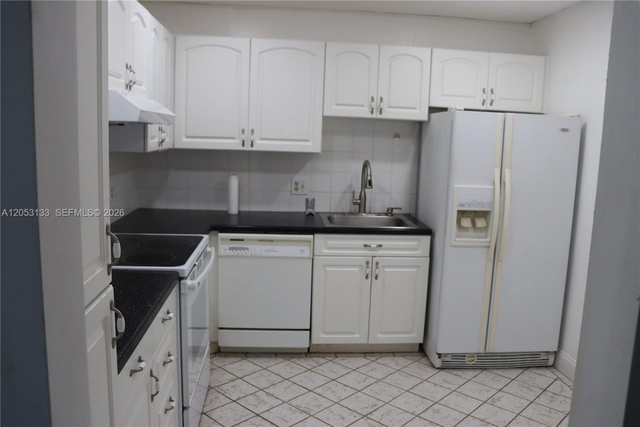 2801 NE 183rd St, Unit 405W, Aventura, FL 33160 Photo