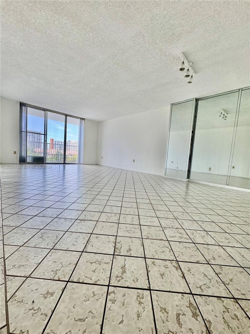 2801 NE 183rd St, Unit 405W, Aventura, FL 33160 Photo