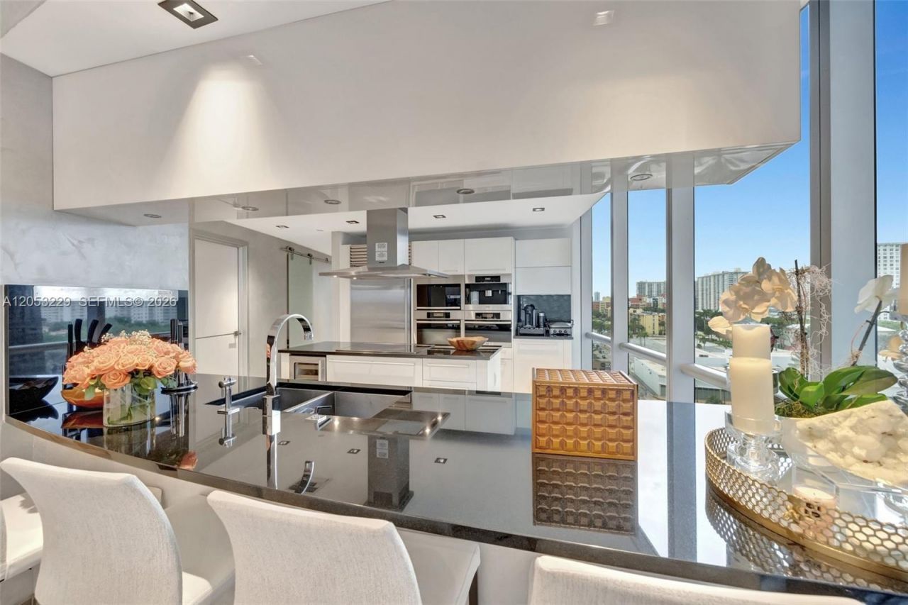 17121 Collins Ave , Unit 808, Sunny Isles Beach, FL 33160 Photo