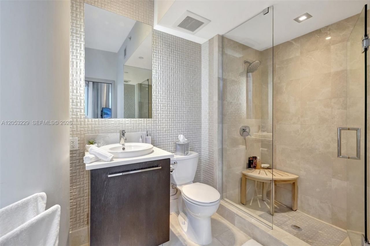 17121 Collins Ave , Unit 808, Sunny Isles Beach, FL 33160 Photo