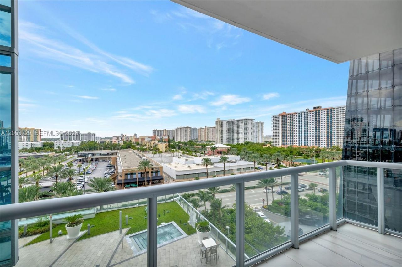 17121 Collins Ave , Unit 808, Sunny Isles Beach, FL 33160 Photo