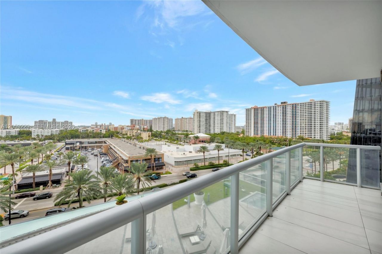 17121 Collins Ave , Unit 808, Sunny Isles Beach, FL 33160 Photo