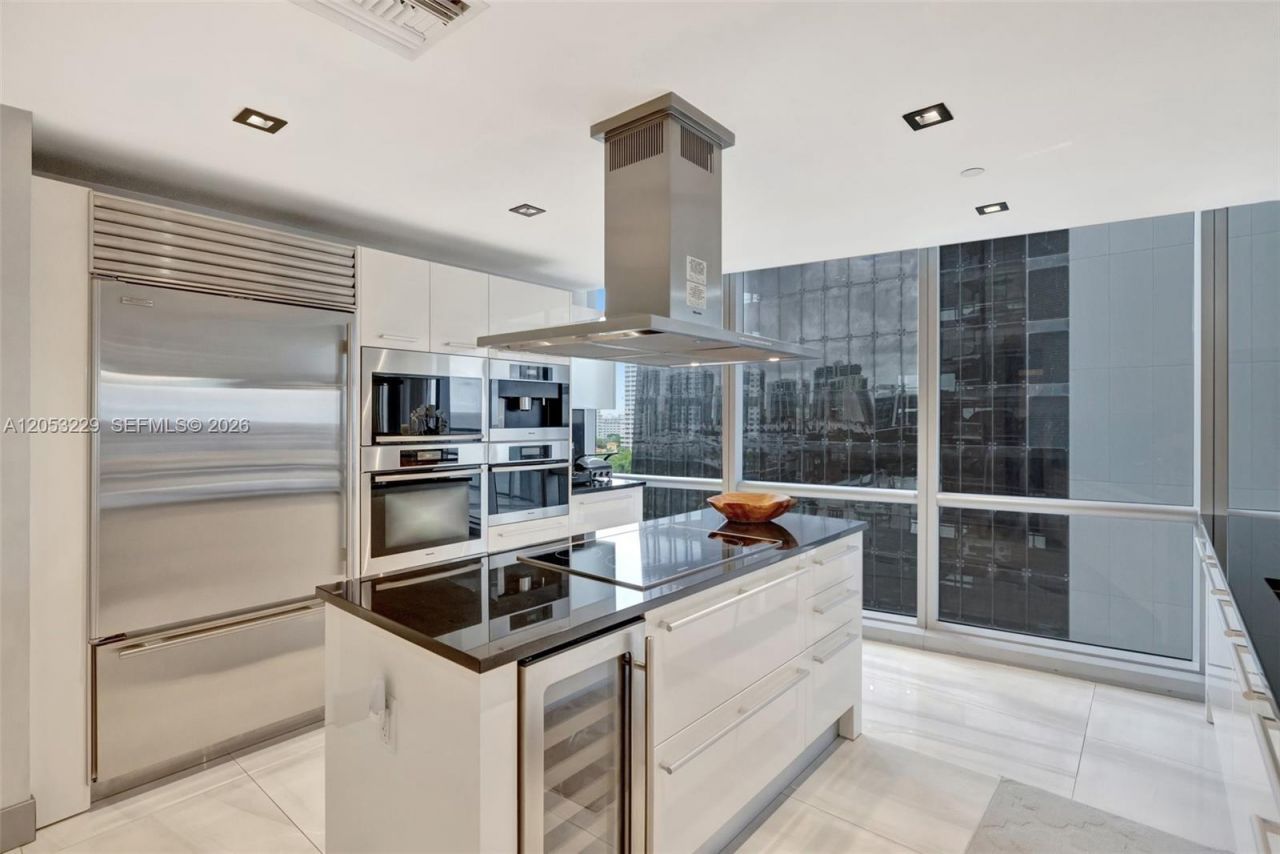 17121 Collins Ave , Unit 808, Sunny Isles Beach, FL 33160 Photo