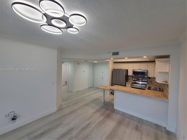 3500 Coral Way , Unit 812, Miami, FL 33145