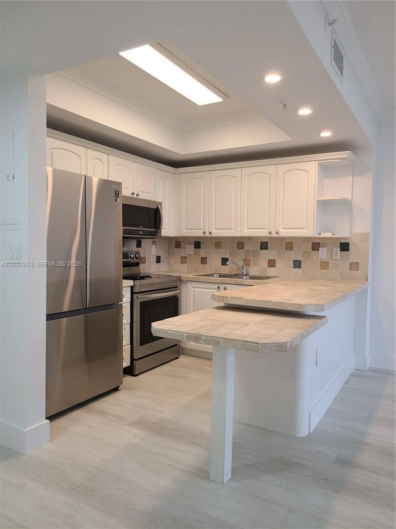 3500 Coral Way , Unit 812, Miami, FL 33145 Photo
