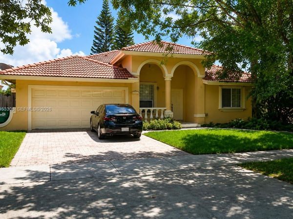 16032 SW 101st Ter , Miami, FL 33196