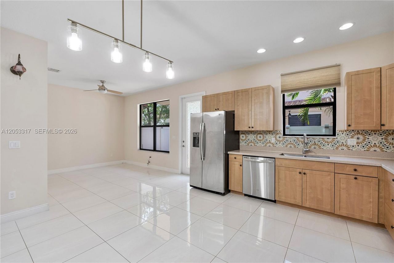20914 NW 1st Dr, Pembroke Pines, FL 33029 Photo