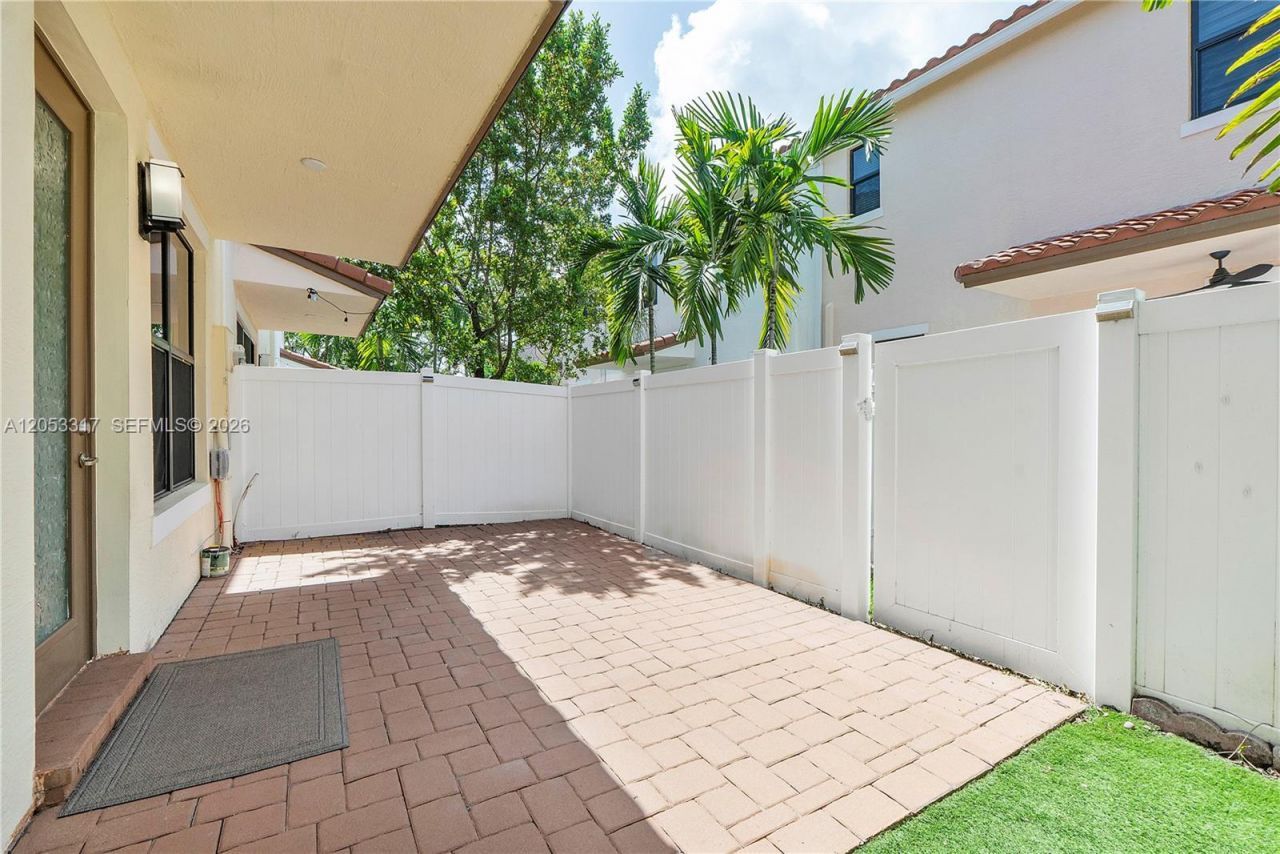 20914 NW 1st Dr, Pembroke Pines, FL 33029 Photo