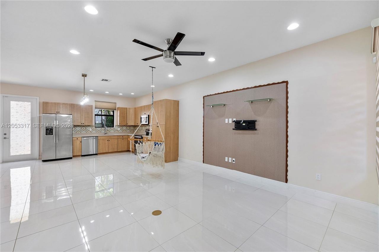 20914 NW 1st Dr, Pembroke Pines, FL 33029 Photo