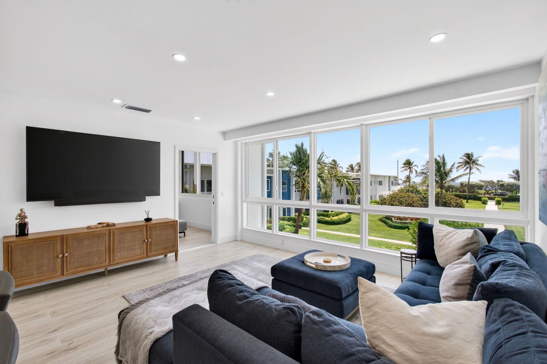 120 N Ocean Boulevard, Unit 203, Delray Beach, FL 33483 Photo