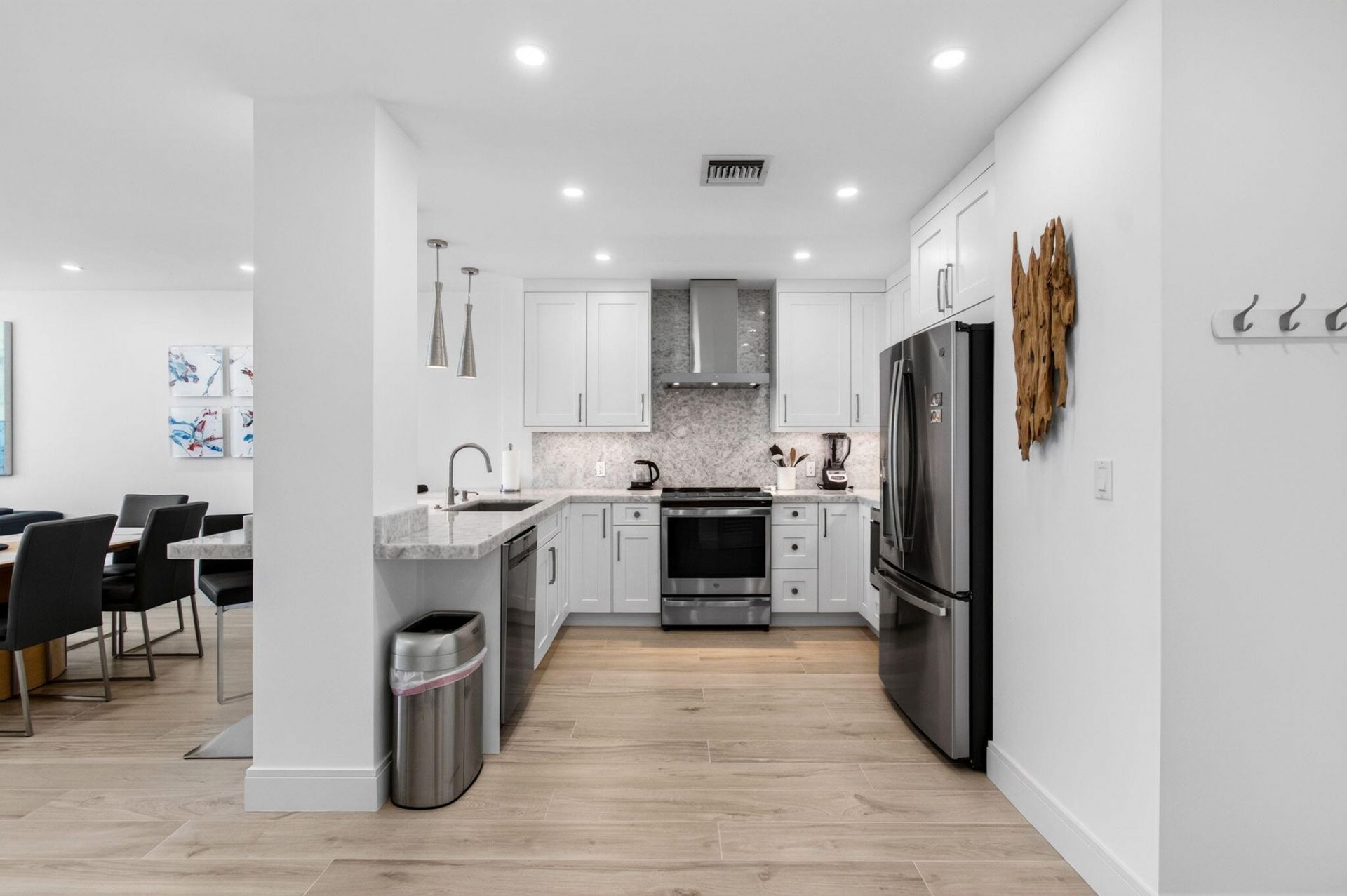 120 N Ocean Boulevard, Unit 203, Delray Beach, FL 33483 Photo