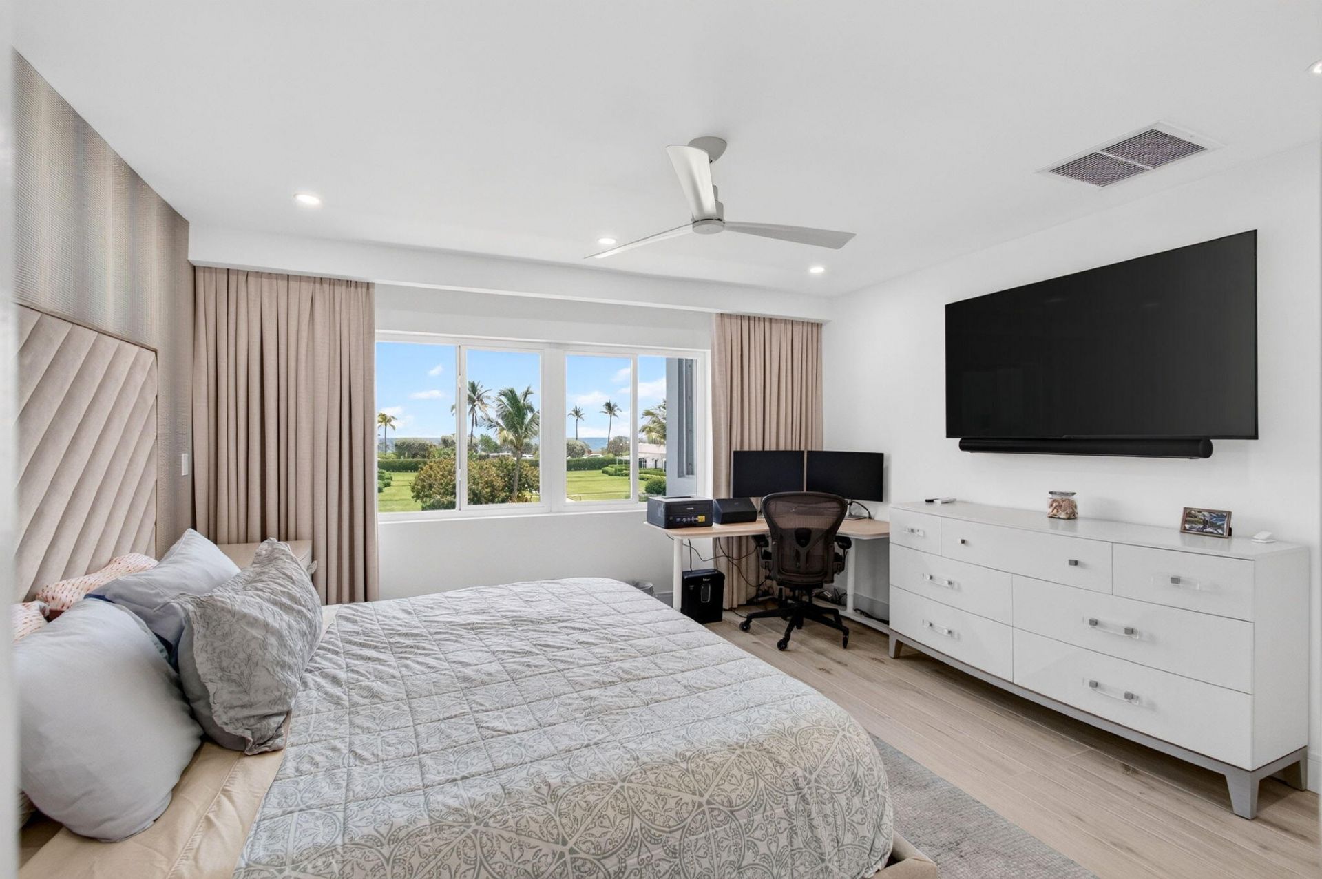 120 N Ocean Boulevard, Unit 203, Delray Beach, FL 33483 Photo