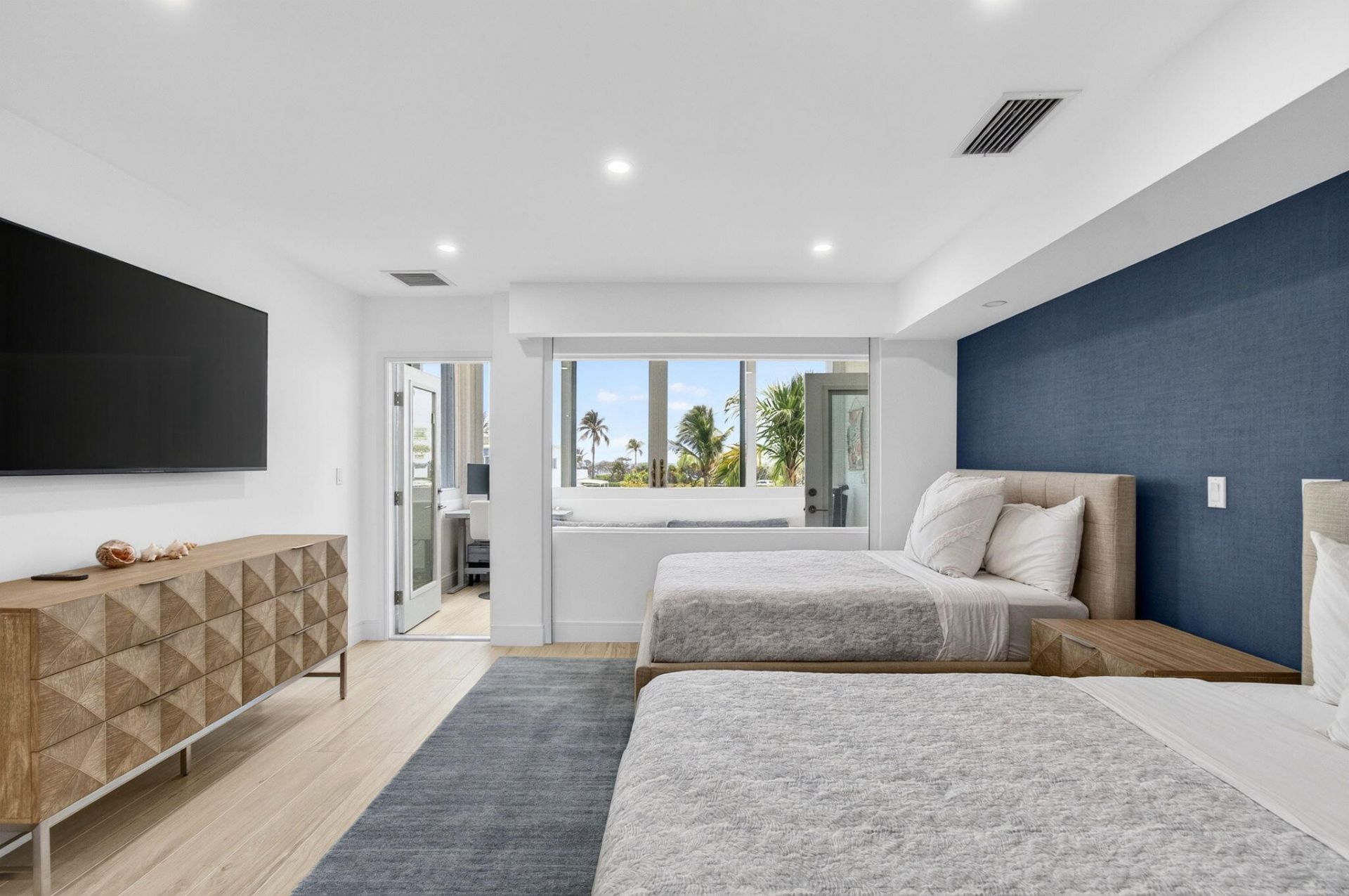 120 N Ocean Boulevard, Unit 203, Delray Beach, FL 33483 Photo