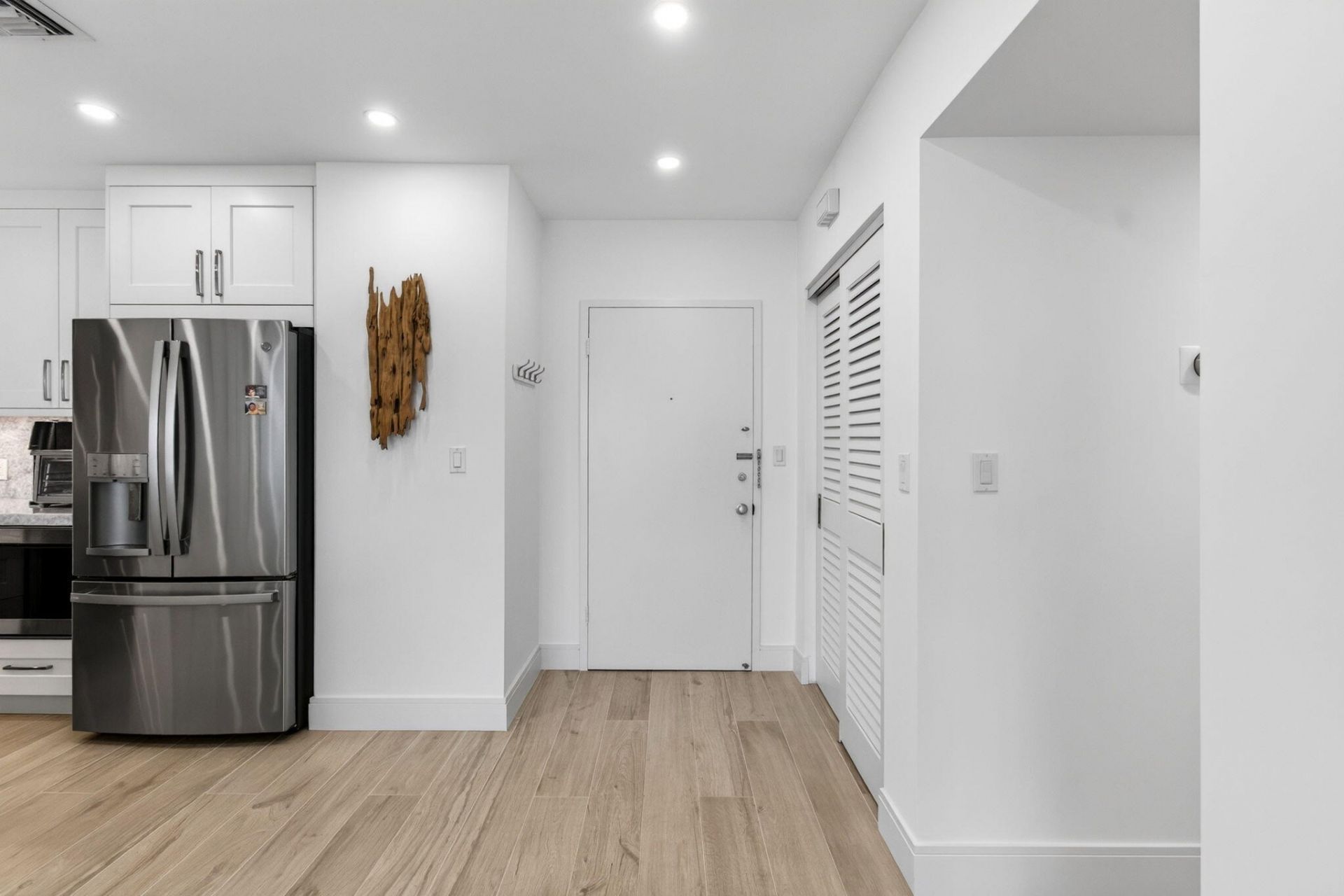 120 N Ocean Boulevard, Unit 203, Delray Beach, FL 33483 Photo