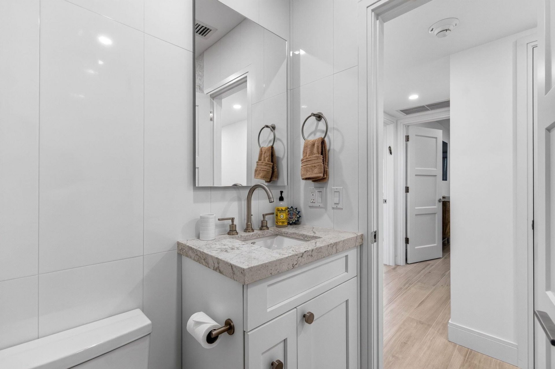 120 N Ocean Boulevard, Unit 203, Delray Beach, FL 33483 Photo