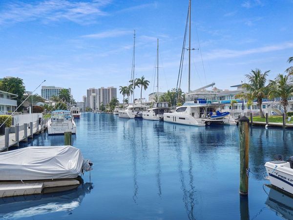3220 Bayview Drive, Unit 202, Fort Lauderdale, FL 33306