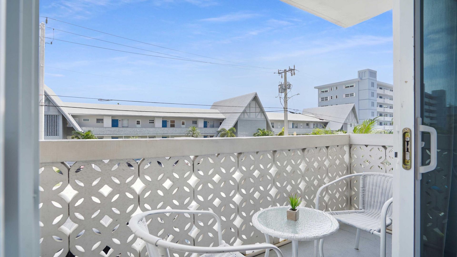 3220 Bayview Drive, Unit 202, Fort Lauderdale, FL 33306 Photo