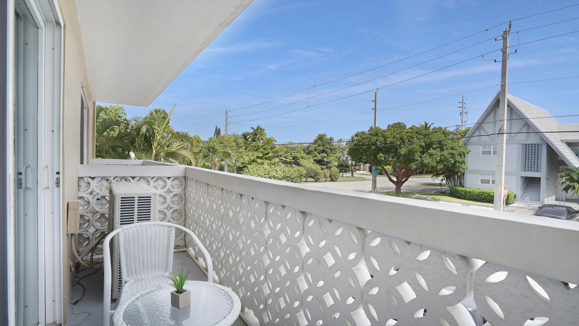 3220 Bayview Drive, Unit 202, Fort Lauderdale, FL 33306 Photo