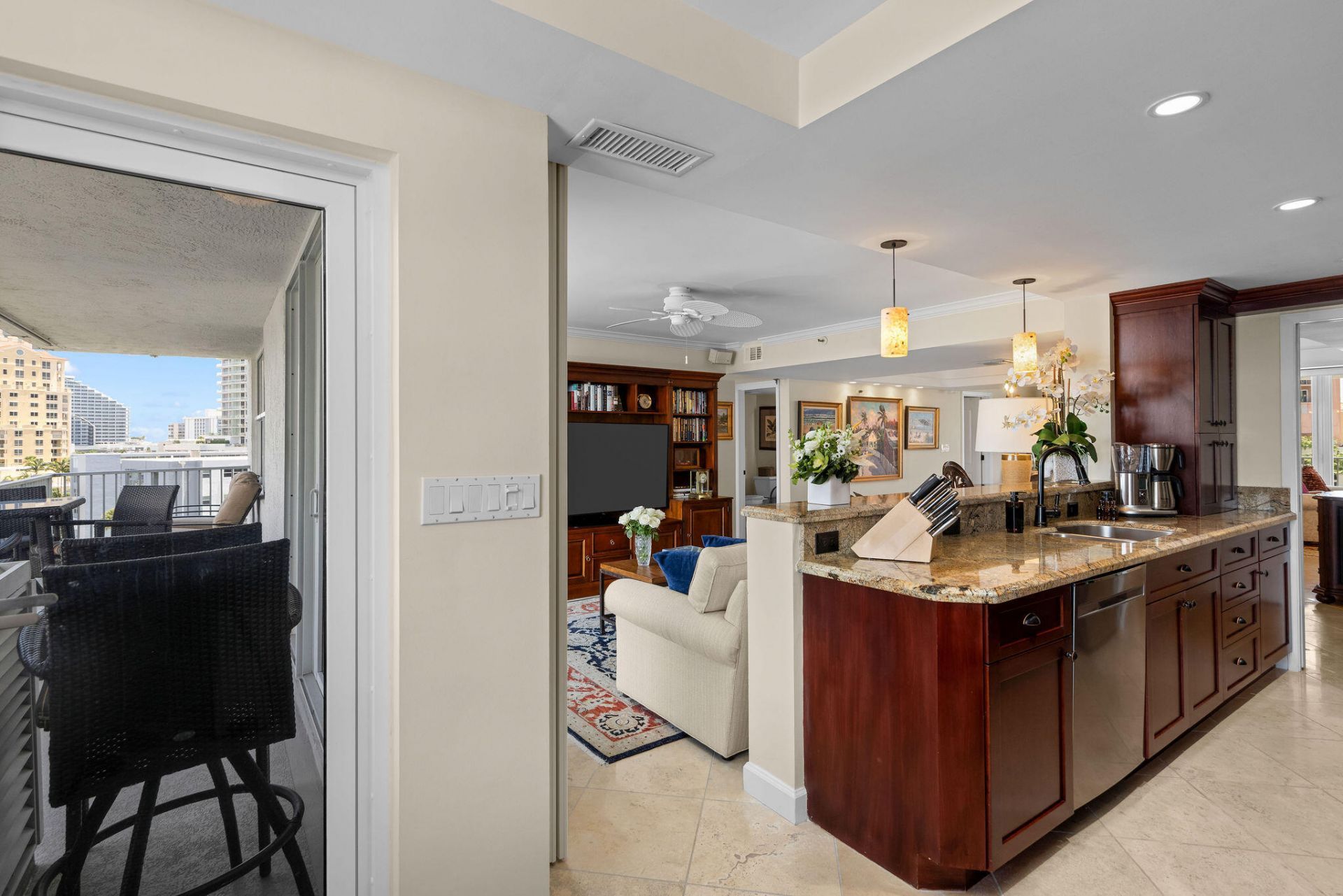 77 S Birch Road, Unit 7D, Fort Lauderdale, FL 33316 Photo
